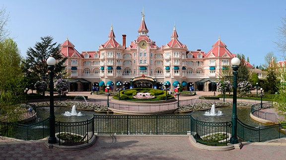 disneyresorthotels-disneylandhotel-paris-thumbnail.jpg