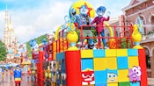 room-and-ticket-hero-00-1800x720