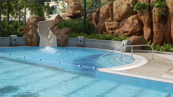 ディズニー ハリウッド ホテル プール 香港ディズニーランド リゾート