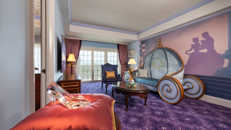 Hong Kong Disneyland Hotel Kingdom Club Themed Suites 香港ディズニーランド